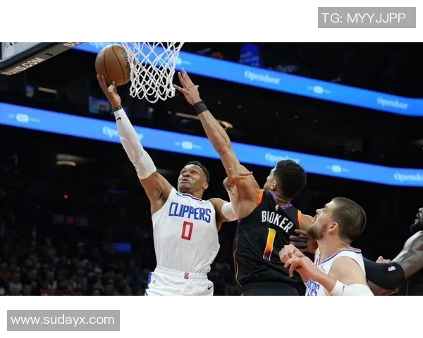 苏群：威少坚持打了17年布罗格登9年后退役两种态度背后的深层思考