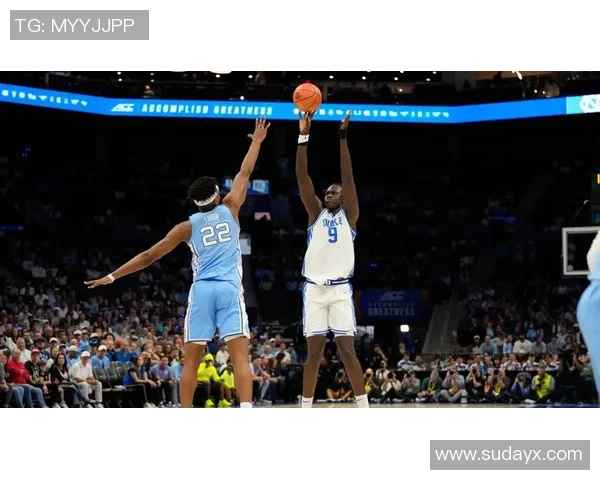 太阳新星马卢阿奇生涯首秀亮相4分钟拿1分1帽表现不俗